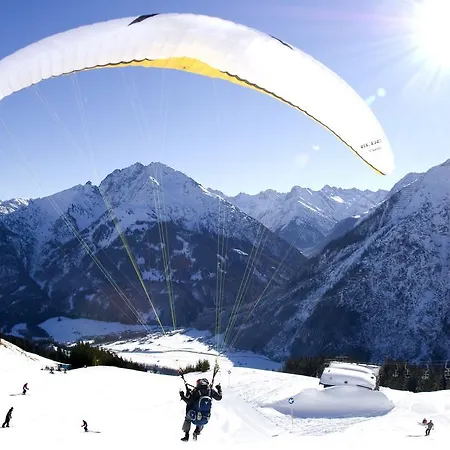 Hotel Gasthof Baren Holzgau