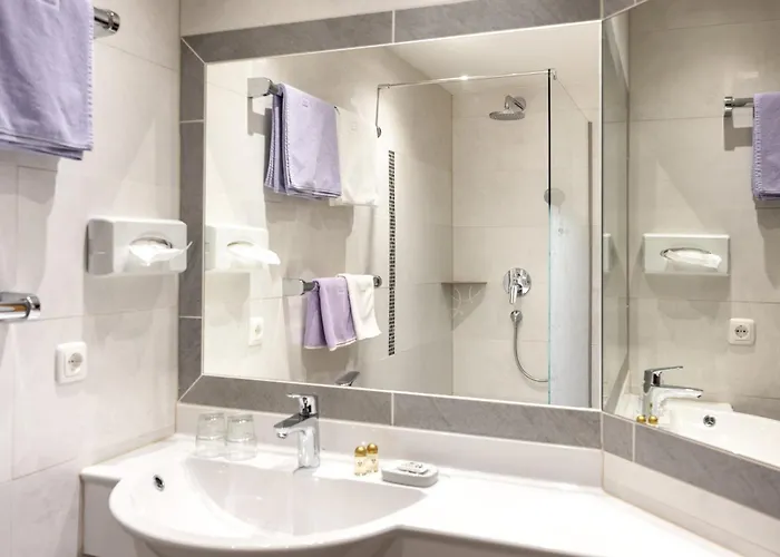 嘎斯霍夫巴林酒店 2* 豪尔兹高