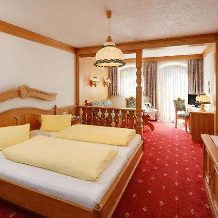 Baeren Hotel Holzgau