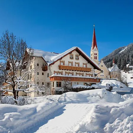 Hotel Baeren Holzgau